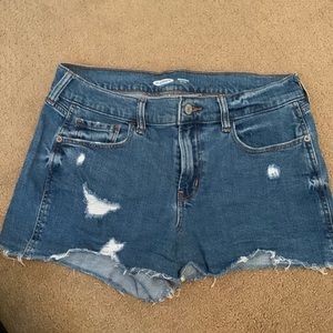 Old Navy Mid-Rise Boyfriend Jean Shorts